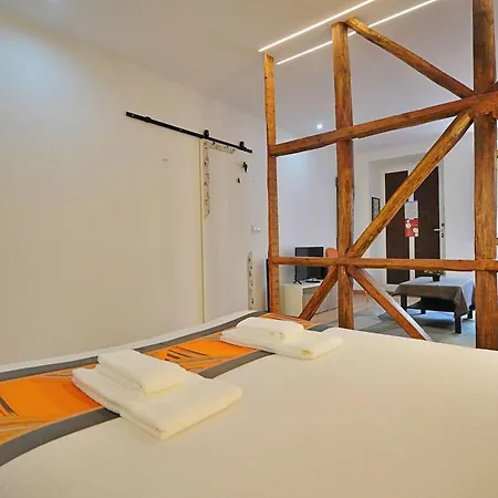 Mbird Lx Yard Apartment *