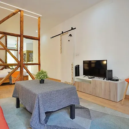 Mbird Lx Yard Apartment *