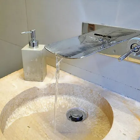 Apartment Mbird Lx Yard Lisbon