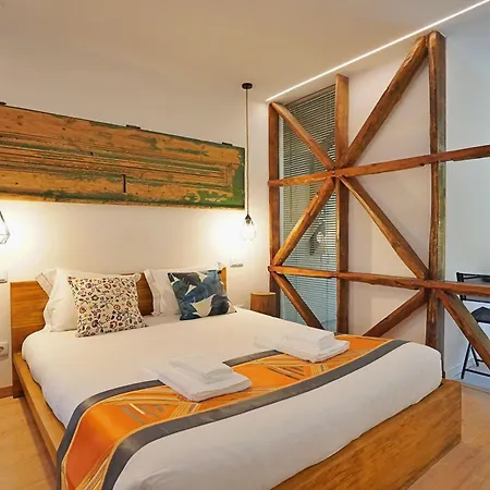 Mbird Lx Yard * Lisbon