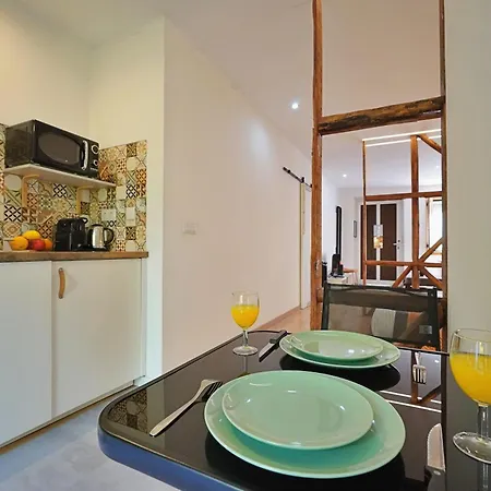 Mbird Lx Yard Apartment *