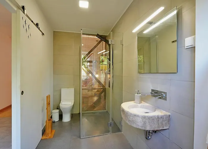 Mbird Lx Yard Apartment