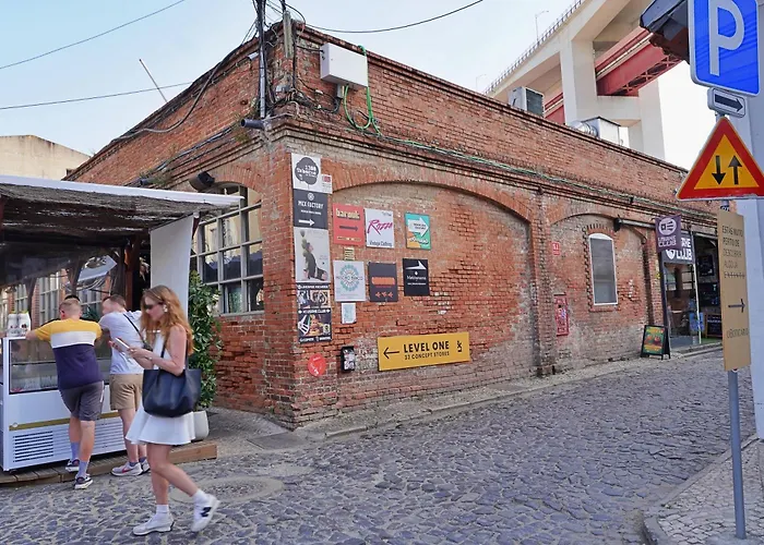 Mbird Lx Yard * Lissabon