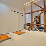 Mbird Lx Yard Apartment *